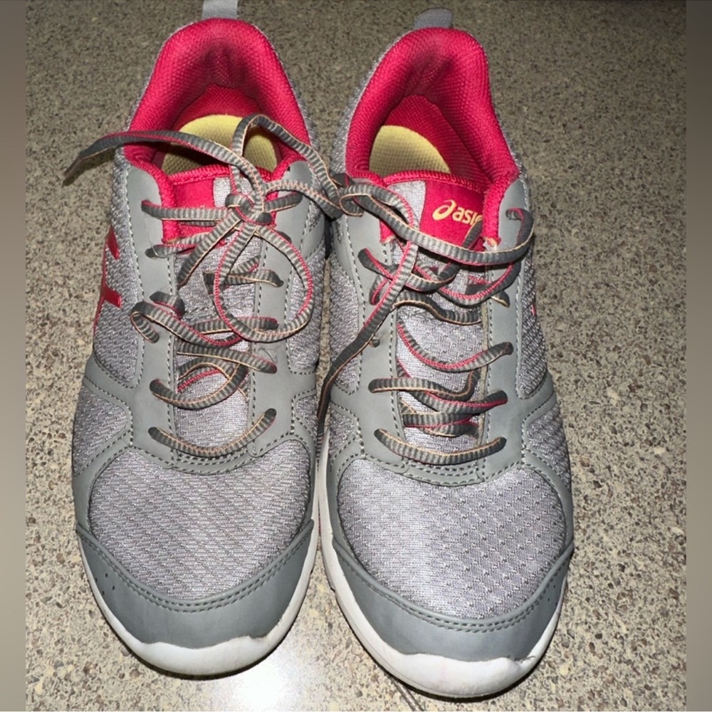Asics Gel Muse Fit Womens Size 5.5 Sneakers Athletic Shoes.